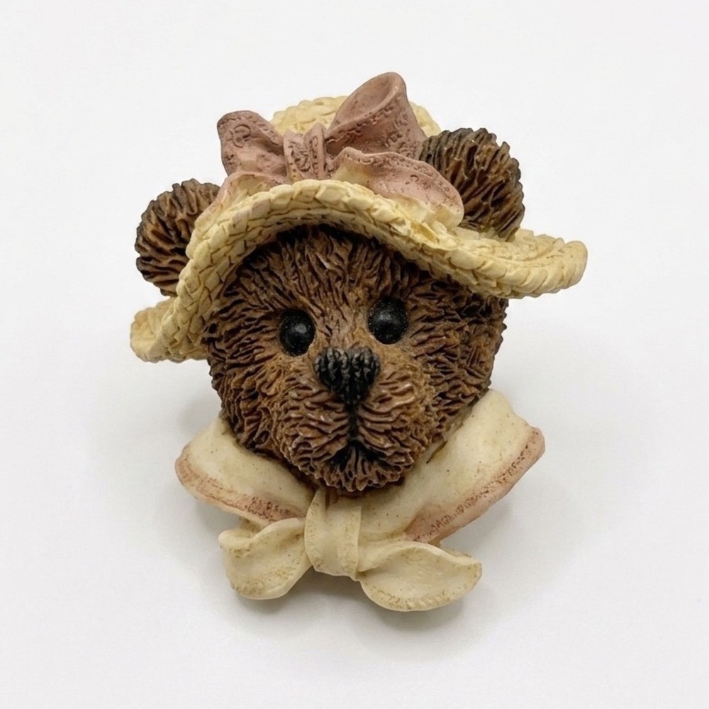 Boyd Bear‎ Vtg Teddy Bear Resin Brooch Pin Straw Hat Bow Cottagecore Whimsical
